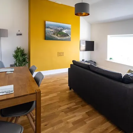 Апартаменты The View Castle Road *